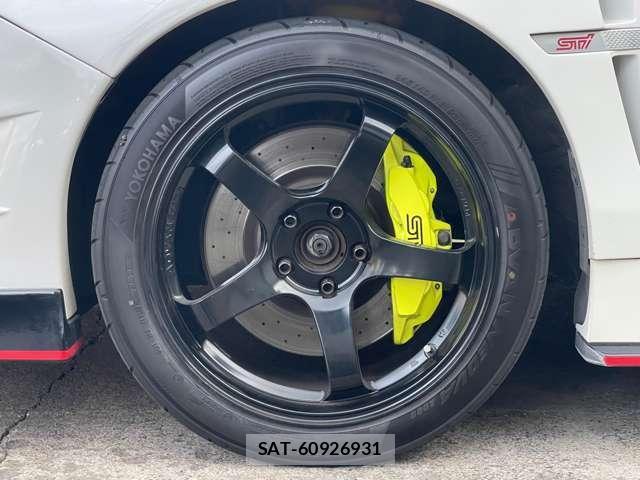 Subaru WRX S4 2017-10 8329781-16