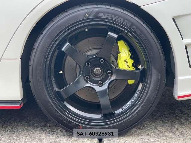 Subaru WRX S4 2017-10 8329781-18