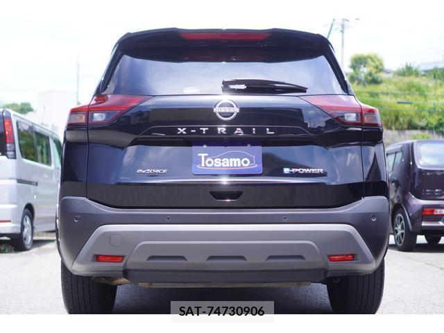 Nissan X-TRAIL 2023-08 8327776-1
