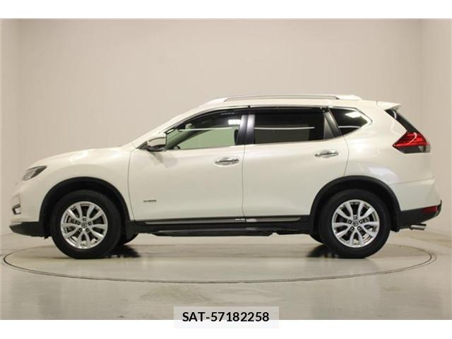 Nissan X-TRAIL 2018-03 8327934-9