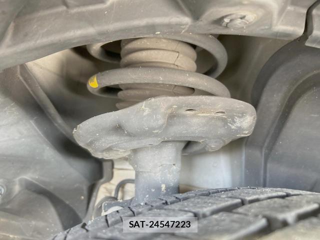 Nissan X-TRAIL 2016-02 8328575-19