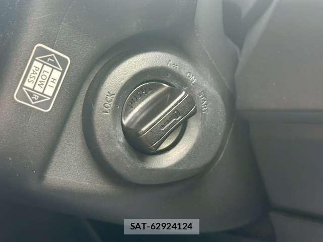 Nissan X-TRAIL 2013-07 8328732-13