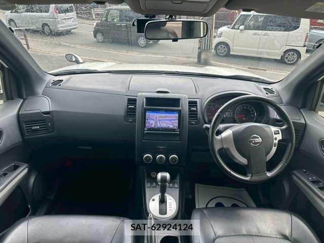 Nissan X-TRAIL 2013-07 8328732-2