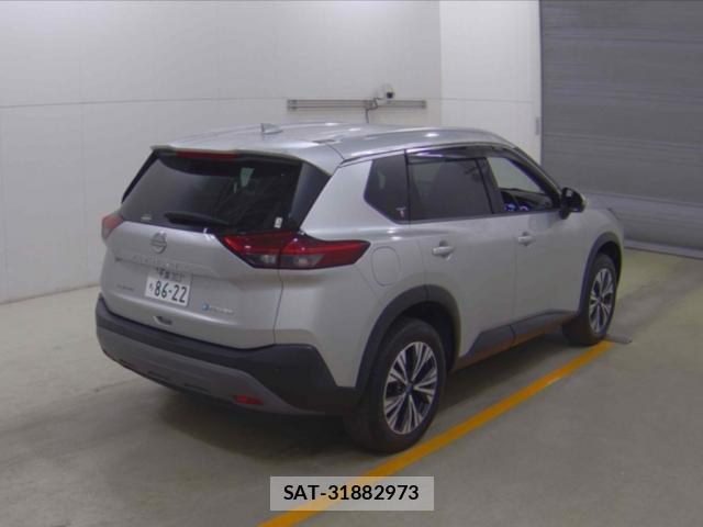 Nissan X-TRAIL 2022-09 8328828-4