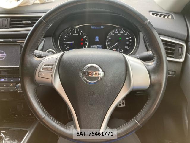 Nissan X-TRAIL 2016-06 8328885-11