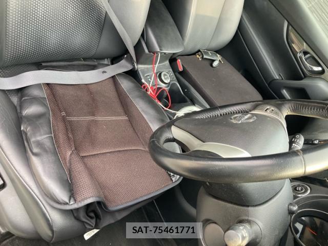 Nissan X-TRAIL 2016-06 8328885-7