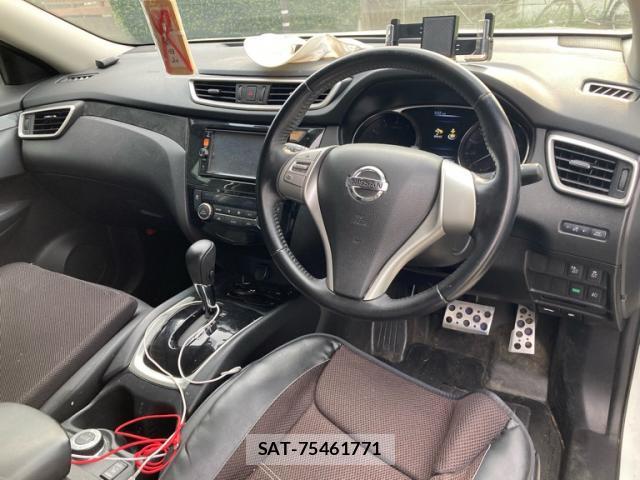 Nissan X-TRAIL 2016-06 8328885-8