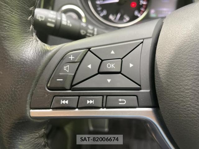 Nissan X-TRAIL 2018-03 8329604-15