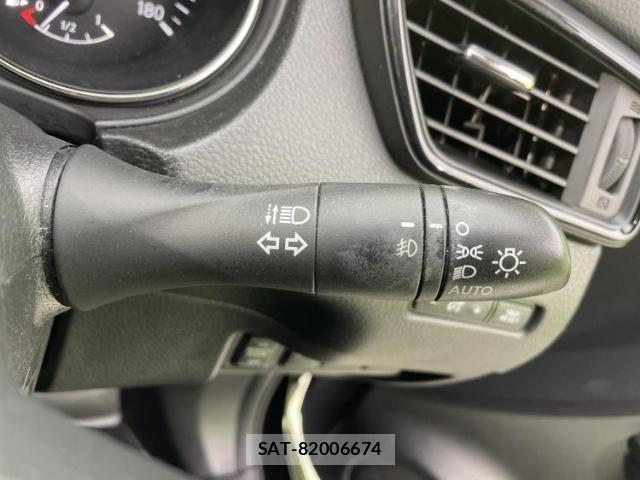 Nissan X-TRAIL 2018-03 8329604-16
