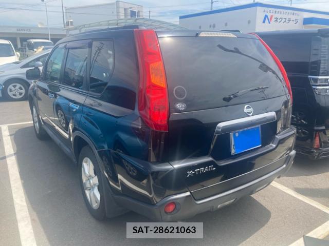 Nissan X-TRAIL 2010-01 8329640-1
