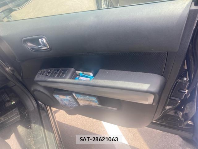 Nissan X-TRAIL 2010-01 8329640-11