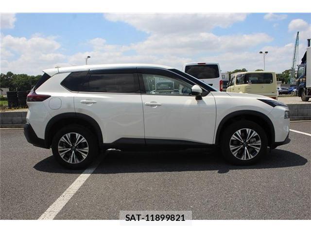 Nissan X-TRAIL 2023-06 8329753-13