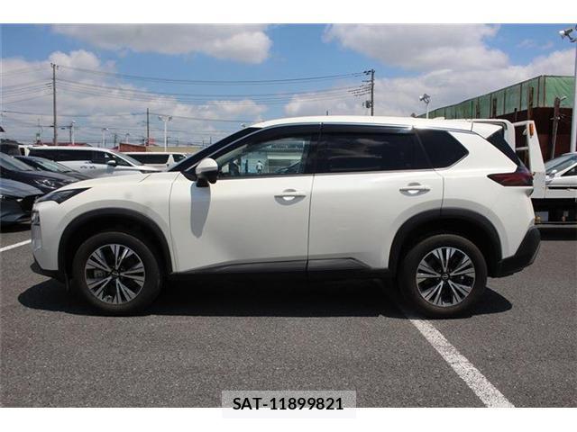 Nissan X-TRAIL 2023-06 8329753-9
