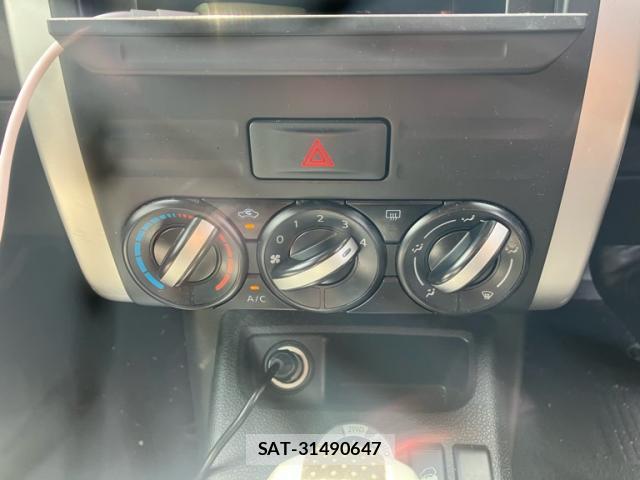 Nissan X-TRAIL 2011-08 8329924-14