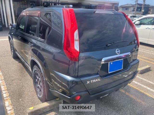 Nissan X-TRAIL 2011-08 8329924-2