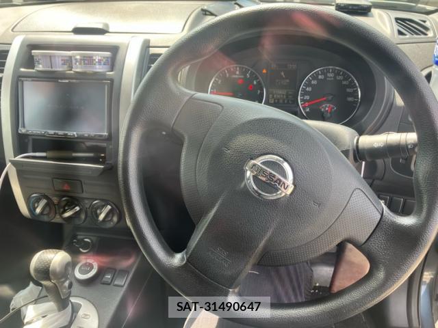 Nissan X-TRAIL 2011-08 8329924-9
