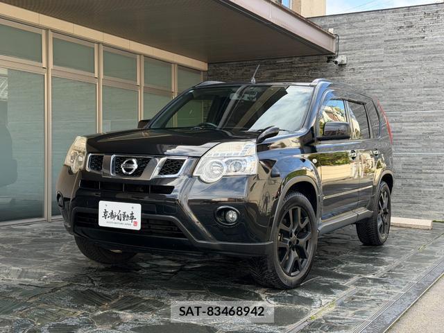 Nissan X-TRAIL 2013-10 8329980-0