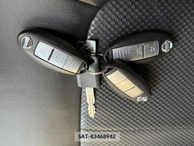 Nissan X-TRAIL 2013-10 8329980-10