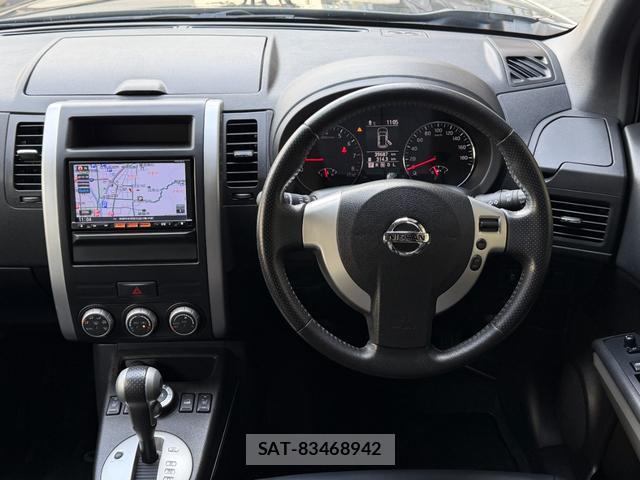 Nissan X-TRAIL 2013-10 8329980-12
