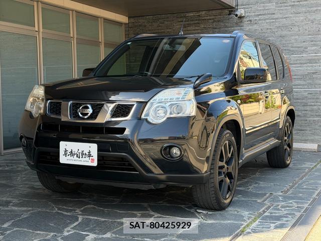 Nissan X-TRAIL 2013-02 8329981-0