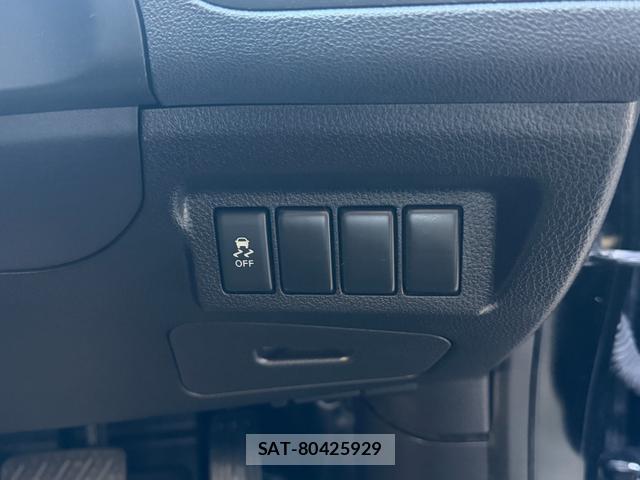 Nissan X-TRAIL 2013-02 8329981-11