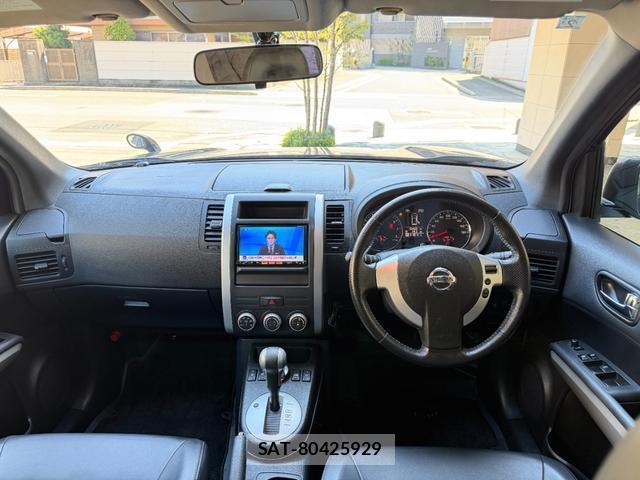 Nissan X-TRAIL 2013-02 8329981-19