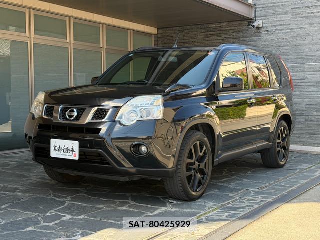 Nissan X-TRAIL 2013-02 8329981-3