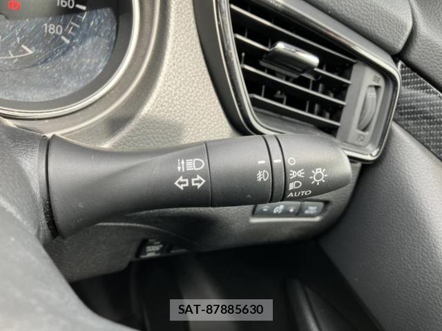 Nissan X-TRAIL 2017-07 8330438-13