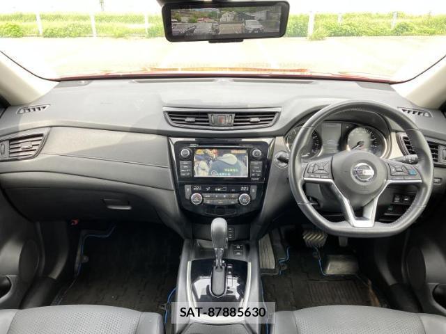 Nissan X-TRAIL 2017-07 8330438-3