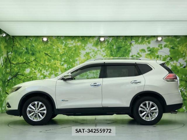 Nissan X-TRAIL 2016-02 8330503-1