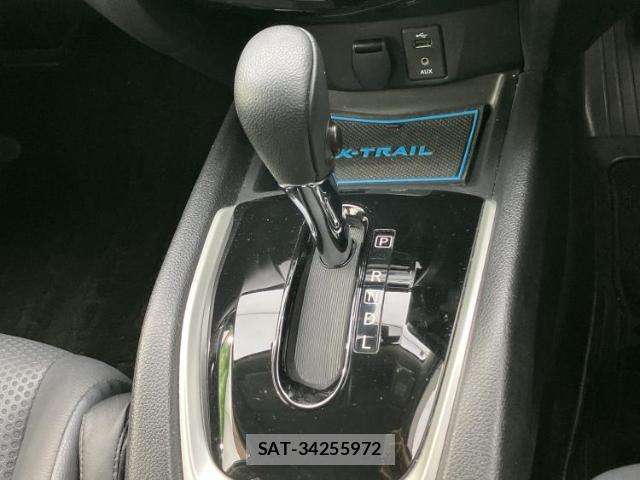 Nissan X-TRAIL 2016-02 8330503-15