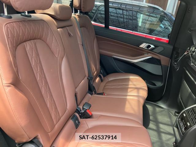 Bmw X7 2023-10 8328856-10
