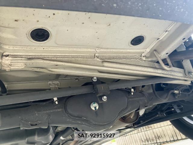 Suzuki X BEE 2018-08 8327974-1
