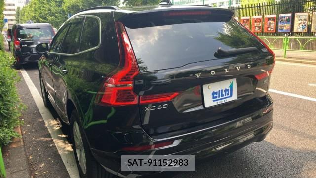 Volvo XC60 2022-09 8329284-13