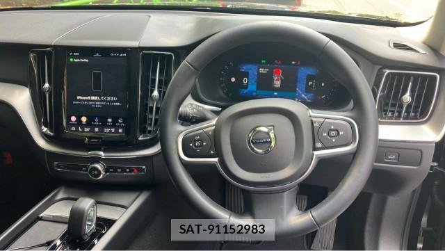 Volvo XC60 2022-09 8329284-16