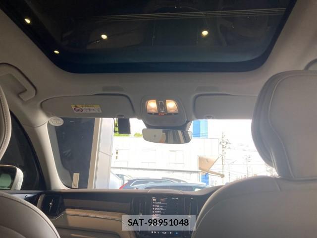 Volvo XC60 2025-01 8329872-17