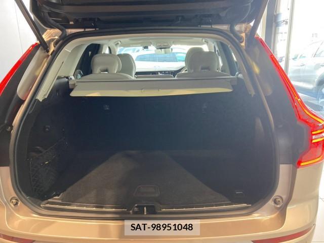 Volvo XC60 2025-01 8329872-18