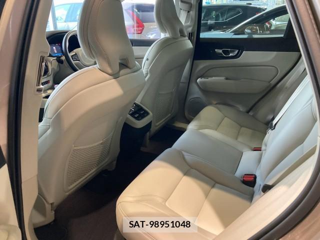 Volvo XC60 2025-01 8329872-19