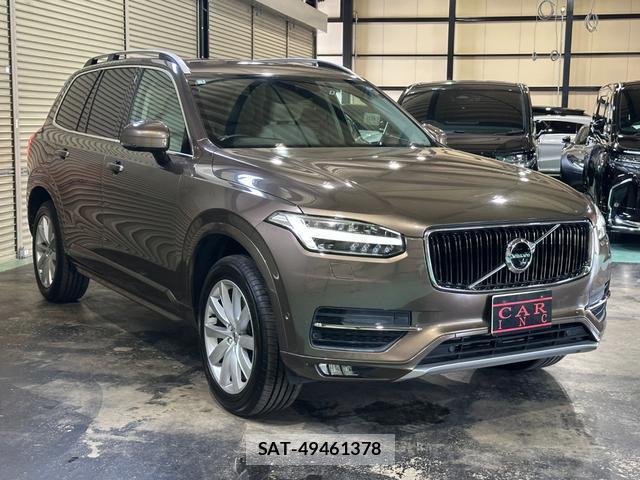 Volvo XC90 2017-02 8330026-1