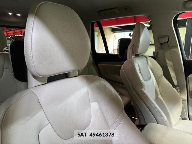 Volvo XC90 2017-02 8330026-15