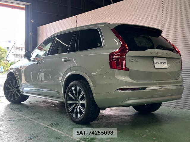 Volvo XC90 2022-05 8330340-13
