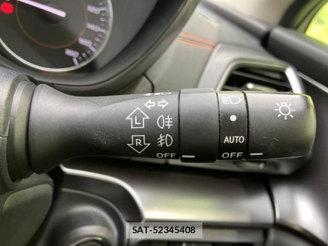 Subaru XV 2017-07 8327990-15