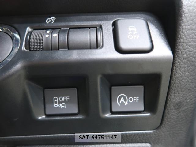 Subaru XV 2015-11 8328393-4