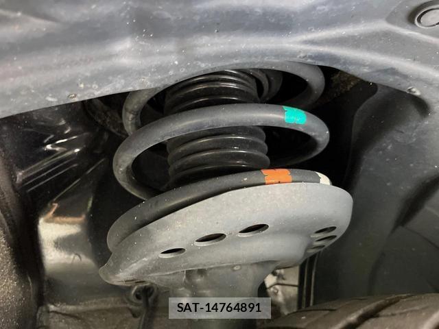 Subaru XV 2017-08 8328522-19