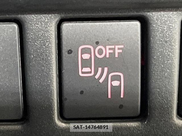 Subaru XV 2017-08 8328522-6