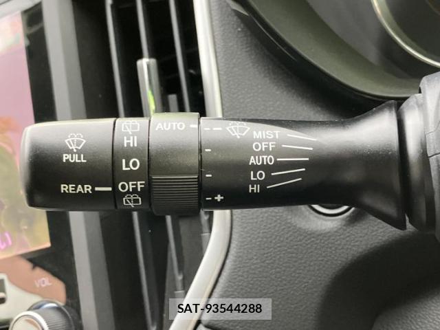Subaru XV 2017-09 8330589-16