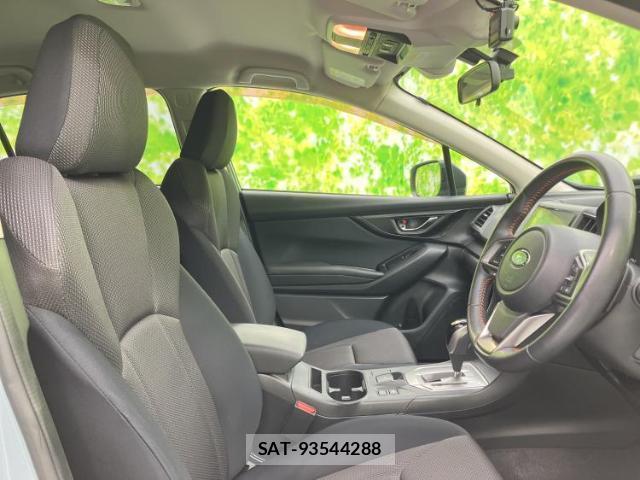 Subaru XV 2017-09 8330589-3