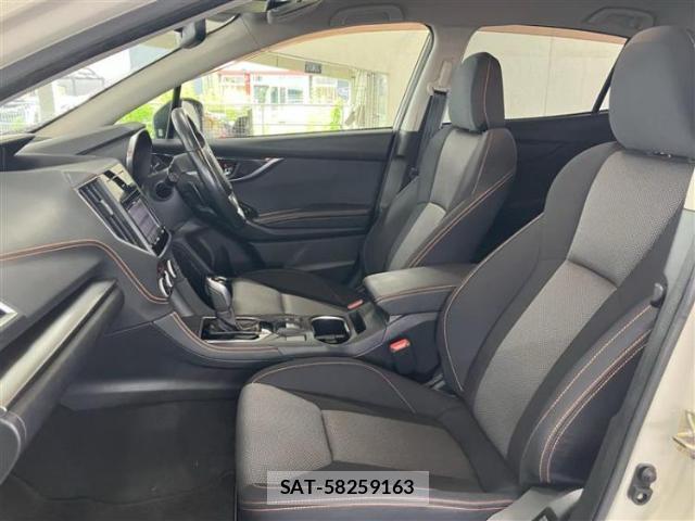 Subaru XV 2018-04 8330644-4