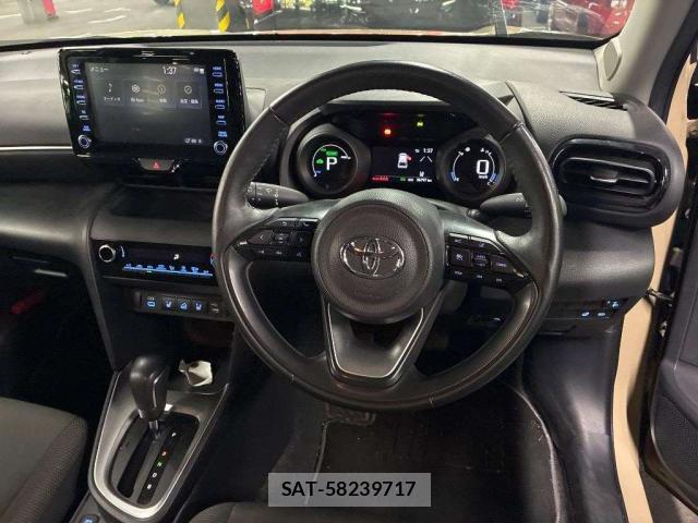 Toyota YARIS CROSS 2023-12 8328819-2
