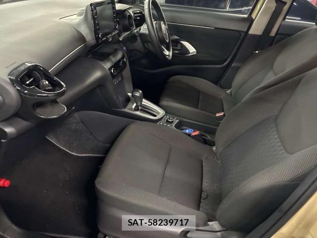 Toyota YARIS CROSS 2023-12 8328819-4
